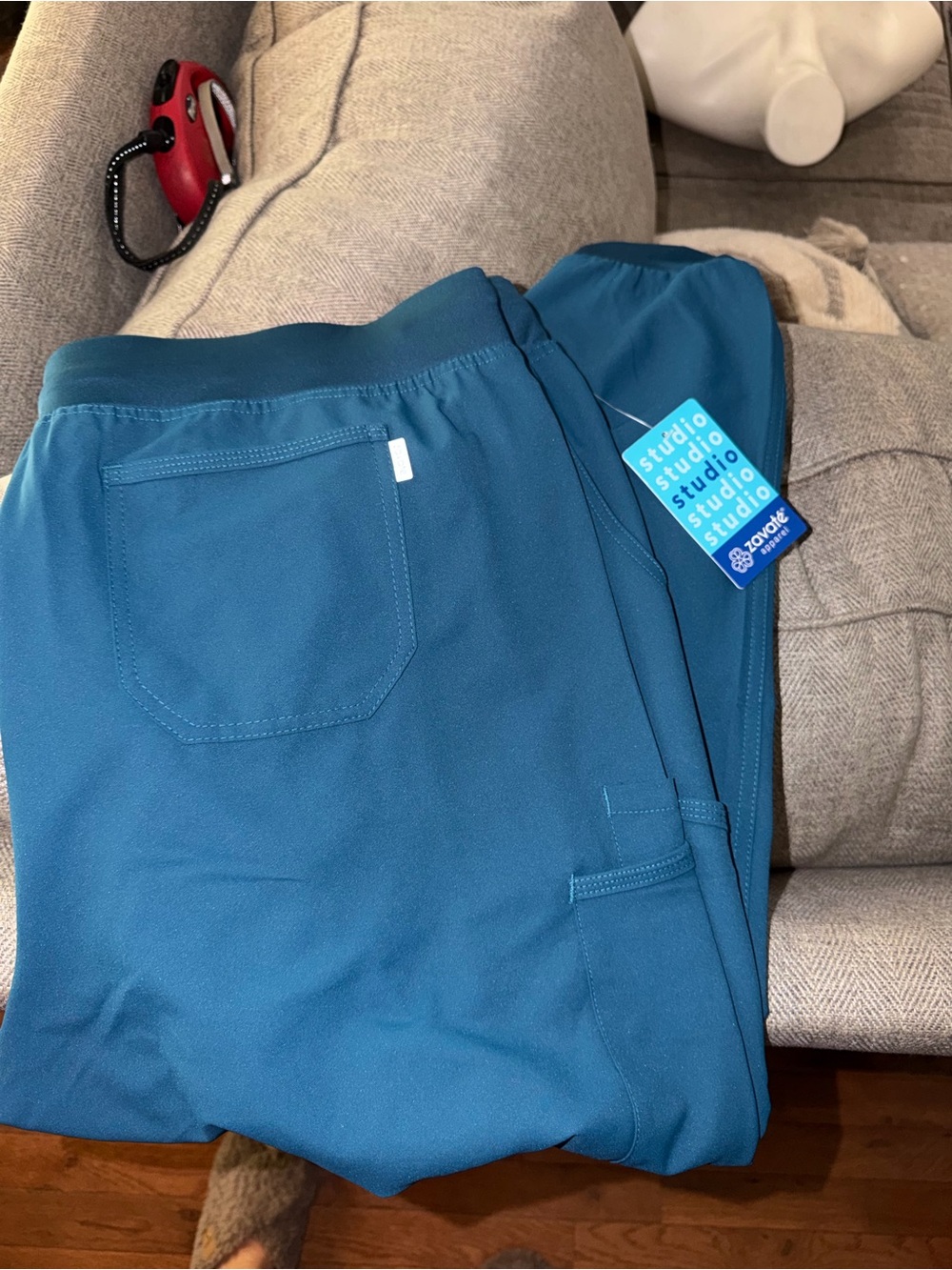 Women’s Zavate scrub pants. Joggers